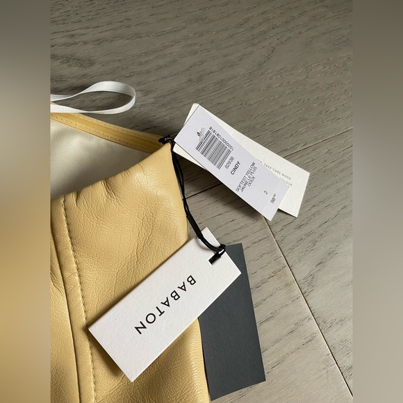 ❣️SOLD❣️ New Babaton Yellow Cindy Strapless Top in Vegan Leather Size 2 - Picture 9 of 9